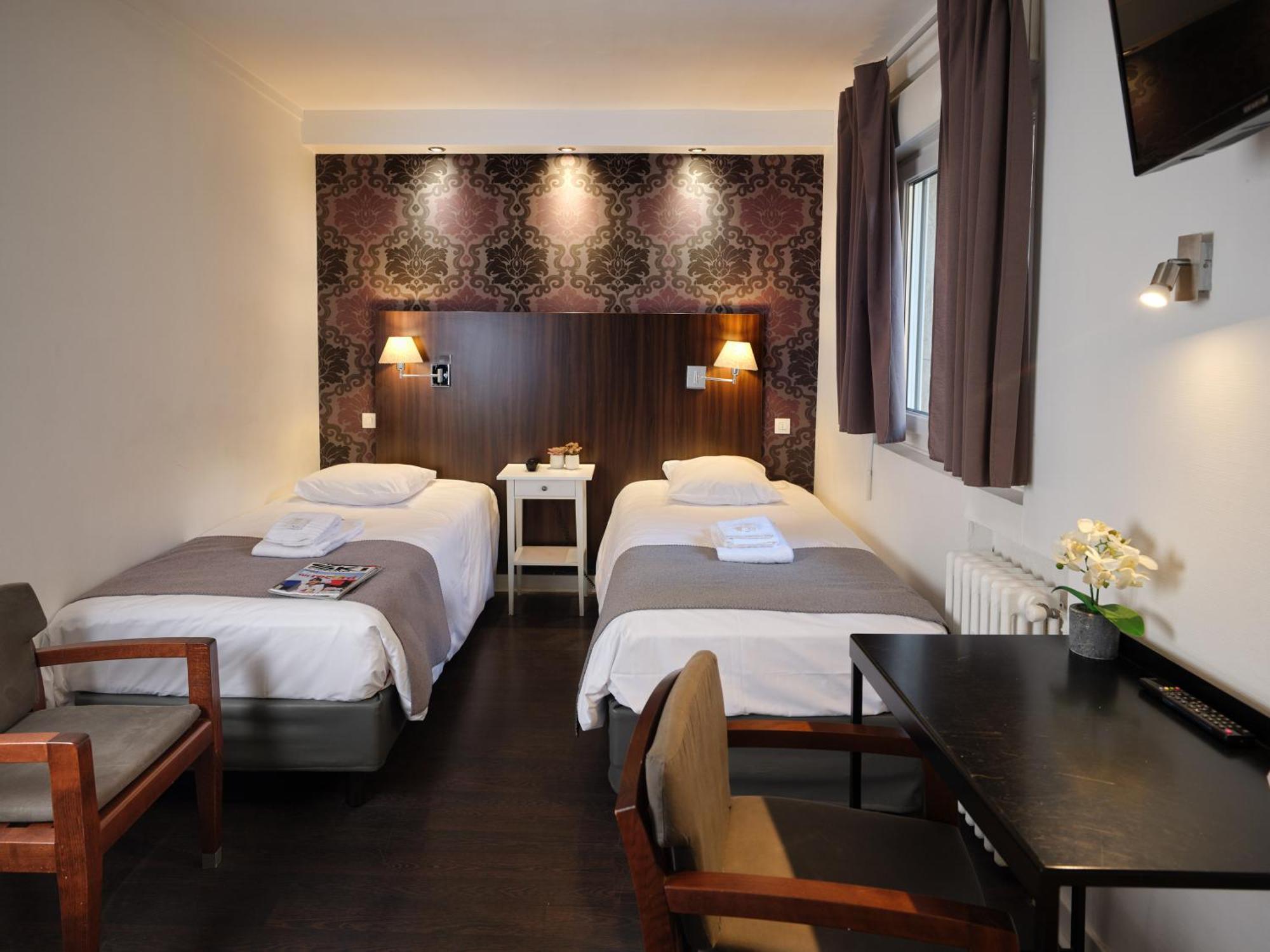 Hotel Les Negociants Валанс Екстер'єр фото